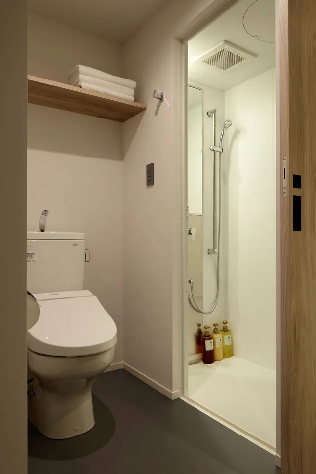 غرفة ثلاثية بسرير مزدوج وسرير فردي، Piece Hostel Sanjo 2/2