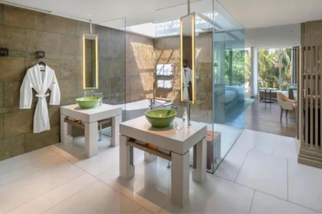 Guest Room, Premier, 2 Queen Beds, Resort View, Ocean View, Balcony، W Bali Seminyak 4/4