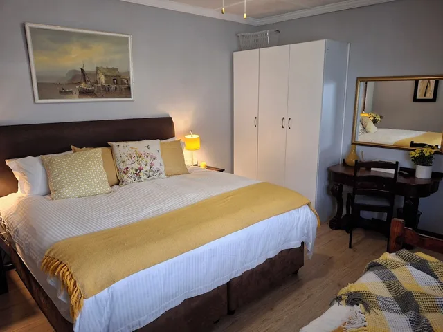 كوخ بسرير كينج مع أريكة، 7 On Oakleigh 2/8