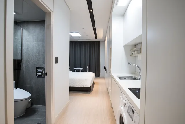 غرفة قياسية بسرير مزدوج بإطلالة جزئية على البحر، Sunrise Hotel Sokcho 6/6