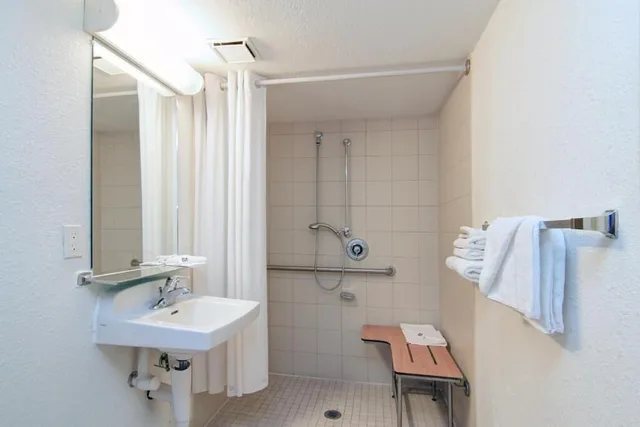 غرفة قياسية بسرير كوين، Motel6 Tempe, AZ - Broadway - ASU 10/10