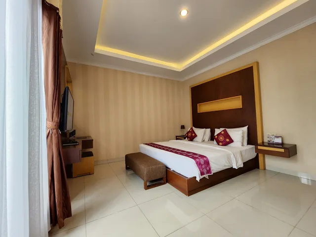 Private, 5 Bedrooms, Villa, 3 King Beds, Queen Bed, Hot Tub، Grand Sunshine Resort and Convention 3/10