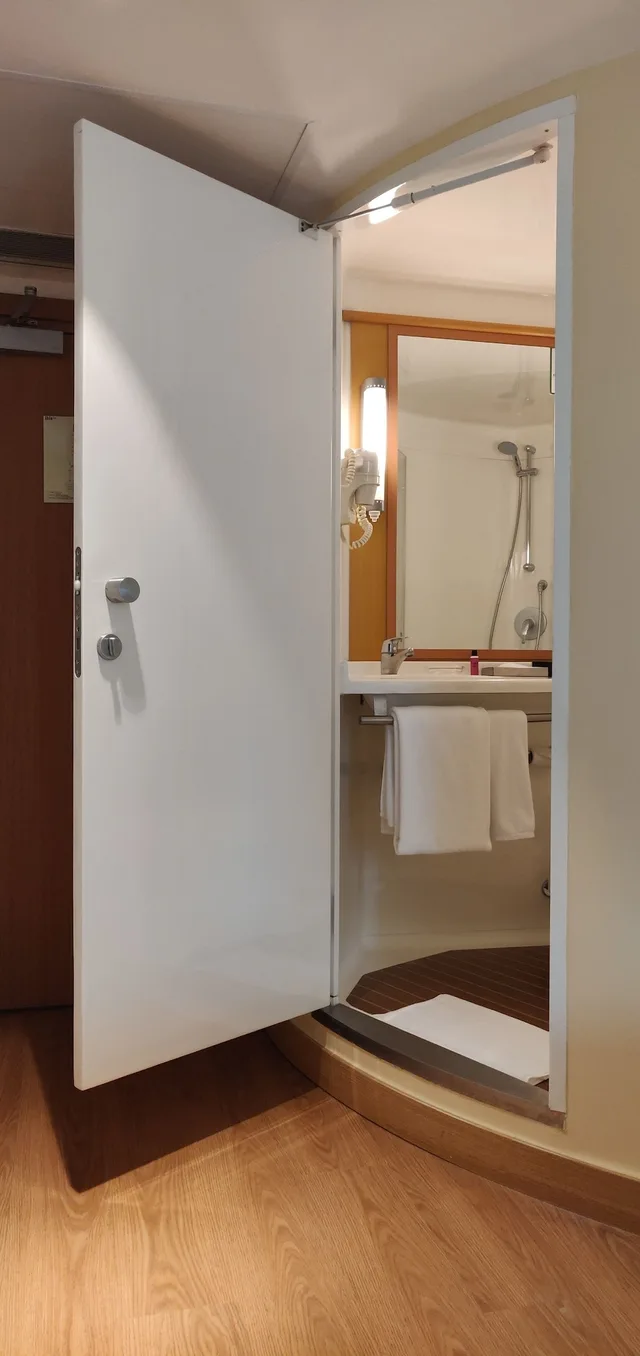 غرفة قياسية بسريرين منفصلين، Ibis Bangalore City Center 10/10