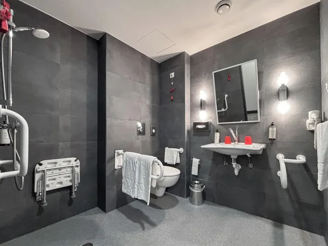 غرفة كومفورت بسرير مزدوج، City Hotel Budapest 3/3