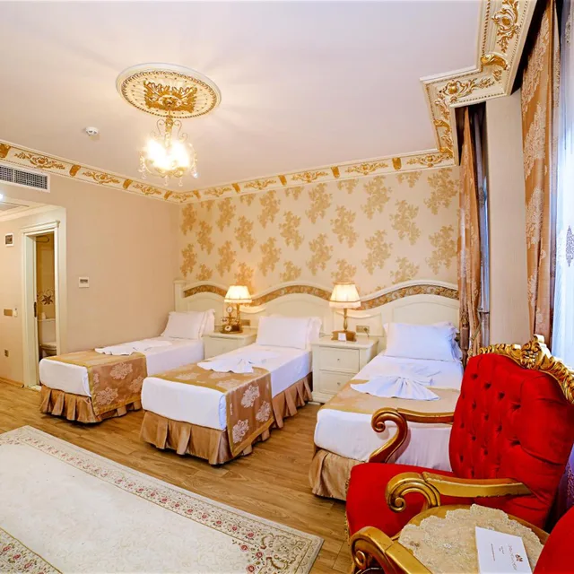 غرفة ثلاثية، White House Hotel Istanbul 3/10