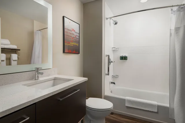 جناح بسرير كوين مع أريكة، TownePlace Suites by Marriott Memphis Olive Branch 1/6