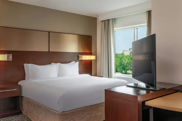 جناح بسرير كينج بغرفة نوم واحدة مع أريكة لذوي الإعاقة، Residence Inn Nashua 3/9