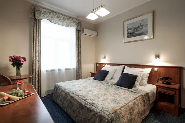 Standard, Twin Beds, Hotel Union 2/10
