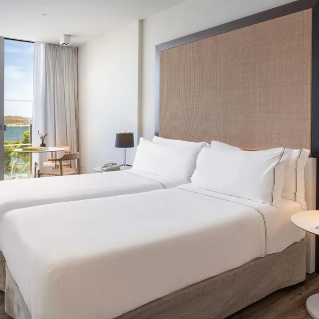2 Bedrooms, the Level, Suite، Melia South Beach 2/10