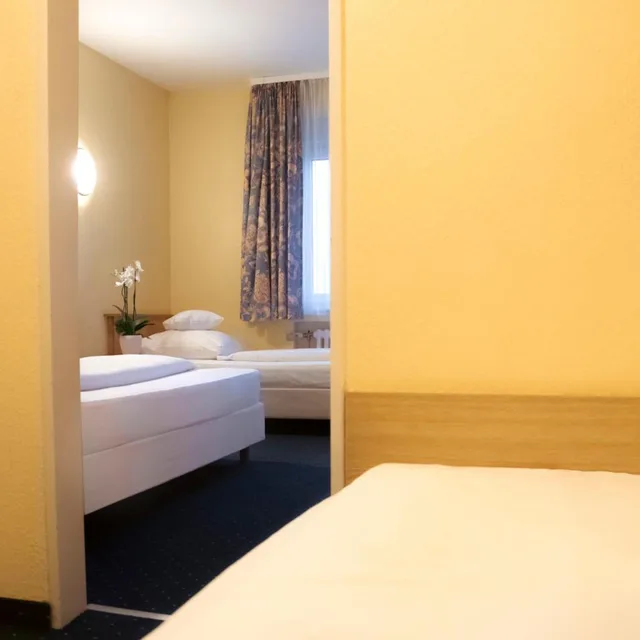 غرفة ثلاثية بسرير فردي، Friends Hotel Kerpen 3/8