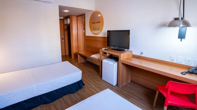 غرفة قياسية بسريرين منفصلين، HOTEL NACIONAL INN BAURU 3/5
