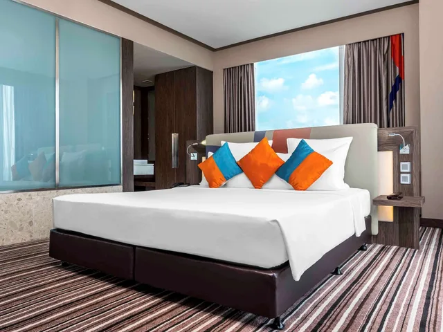 جناح بريميير بسرير كينج، Novotel Bangkok Impact 2/7