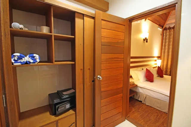 Araamu Holidays and Spa، Male 29/60