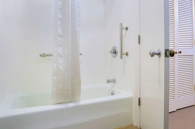 غرفة قياسية بسرير كوين، Comfort Inn Monterey Peninsula Airport 8/10
