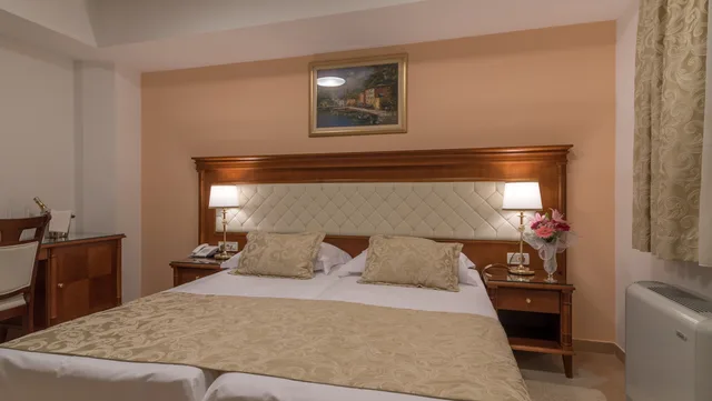 Superior, Double Bed, Trogir Palace 2/6