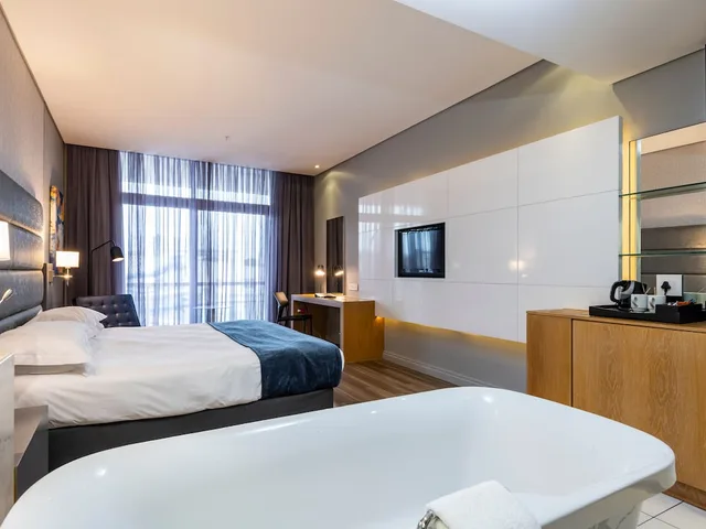 غرفة سوبيريور بسرير مزدوج، aha Gateway Hotel 2/5