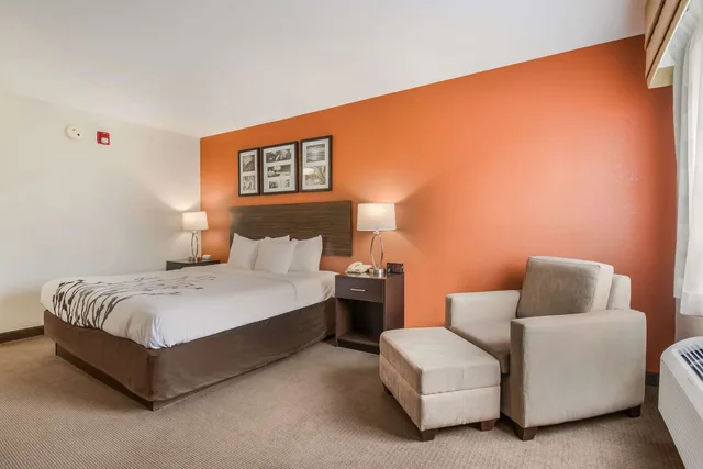 غرفة بسرير كينج، Sleep Inn & Suites Ronks - Lancaster Area 1/5