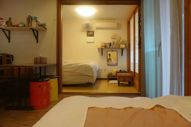 غرفة عائلية، Eugene's House 1/1