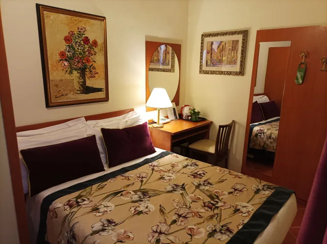 Old, Economy, Single, Single Bed, Hotel Maxim 5/7