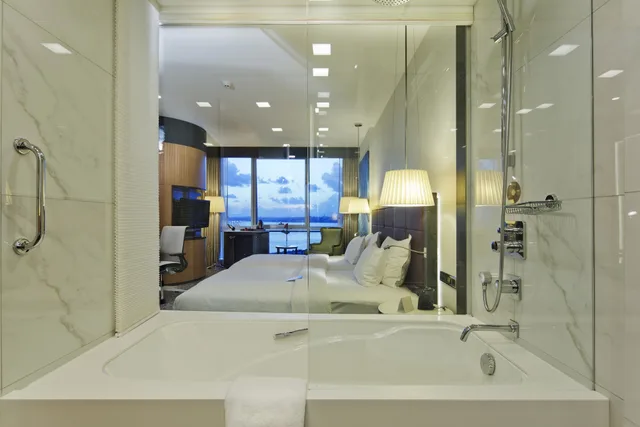 Deluxe, Twin Beds, Sea View, Bathtub, Doubletree By Hilton Hotel Istanbul - Moda 10/10