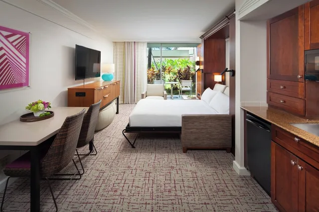 فيلا بسرير كينج بإطلالة على الحديقة بشرفة بغرفة نوم واحدة، Marriott S Kaua I Beach Club 2/3
