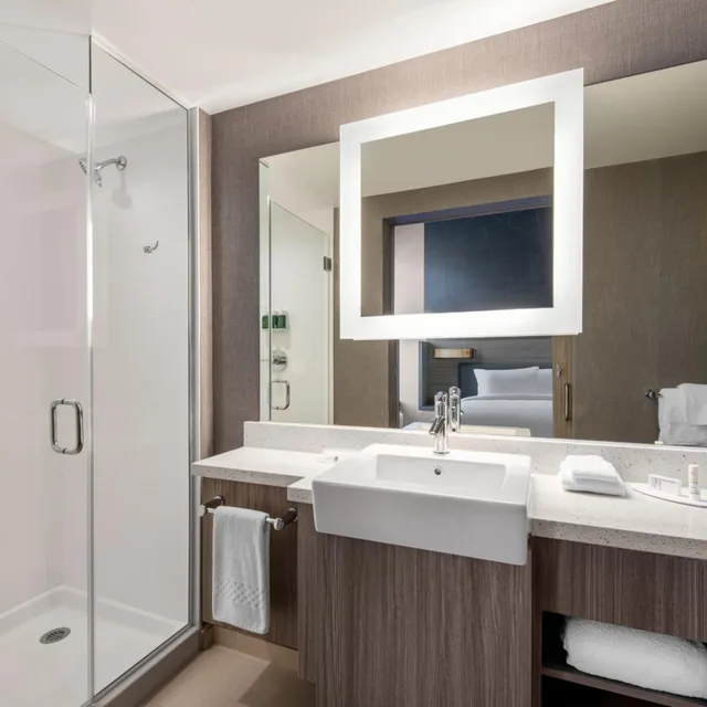 جناح بسرير كينج بإطلالة على الجبل مع أريكة في الطابق العلوي، Springhill Suites By Marriott Avon Vail Valley 5/6