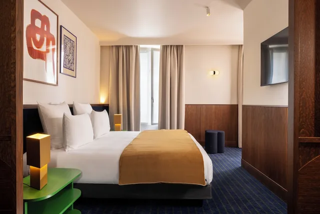 غرفة سيغنتشر بسرير بطابقين وسرير كوين، Cristal Champs Elysees Hotel 1/2