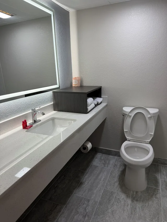 غرفة قياسية بسريرين مزدوجين، SureStay by Best Western Charlotte Matthews 6/6