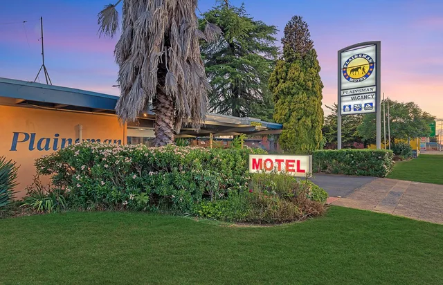 2 Bedrooms, Apartment, Queen and Twin Beds, Kitchen, Plainsman Motel 1/1