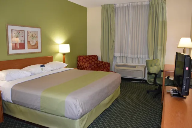 غرفة بسرير كينج لغير المدخنين، Motel6 Anderson, IN - Indianapolis 4/10