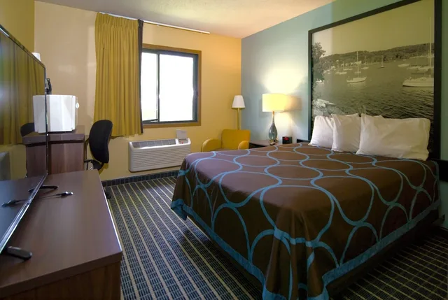 غرفة بسرير كوين لذوي الإعاقة، Super 8 By Wyndham Red Wing 4/10
