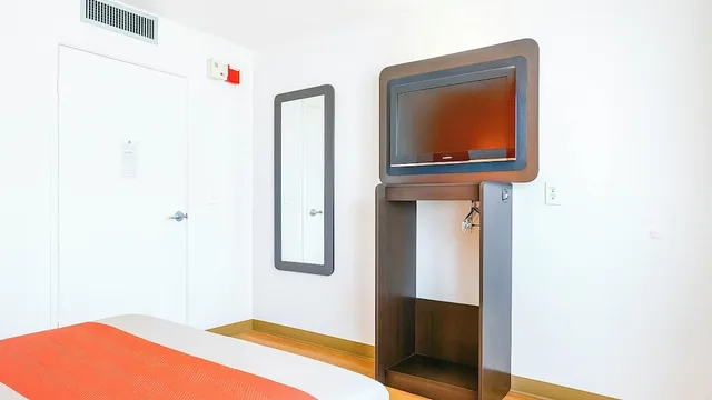 غرفة قياسية بسرير كوين، Motel6 Carlsbad, CA Beach 6/8
