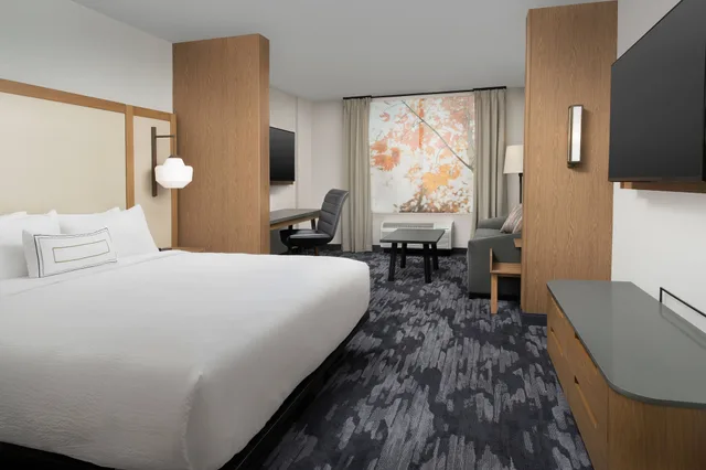 غرفة بسرير كينج بإطلالة على المدينة، Fairfield Inn & Suites by Marriott Nashville Near Vanderbilt 2/10