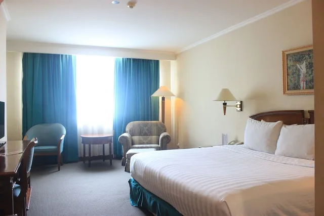غرفة غراند ديلوكس بسرير كينج، Grand Arkenso Park View Simpang Lima (ex. Horison Semarang) 1/3