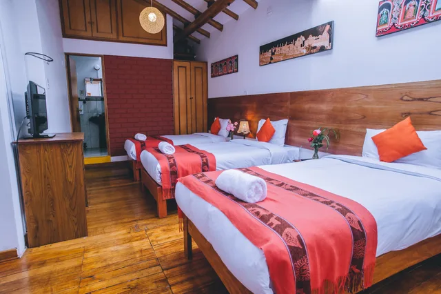 غرفة سوبيريور رباعية بسرير كوين وسريرين منفصلين، Monasterio San Pedro 7/10