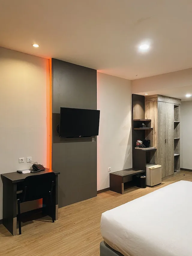 غرفة غراند بسريرين منفصلين وسرير كوين، Paradise Hotel Tarakan 3/3