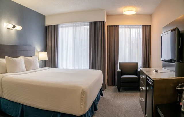 غرفة قياسية بسرير كينج، Red Carpet Inn Banff Hotel 1/3