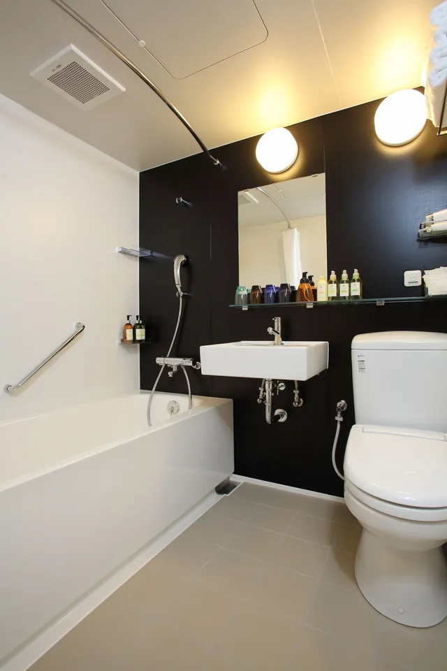 Adjoining, 4 Beds, Twin Beds، Centurion Hotel Grand Kobe Station 2/2