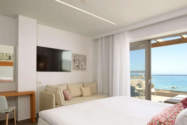 Diamond, Suite, King Bed, Beach Front، High Beach Resort & Spa 4/10