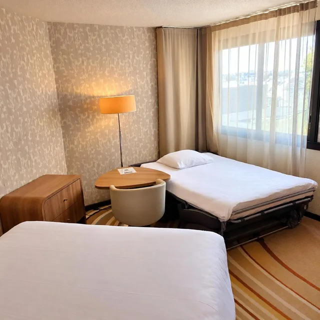 Superior, Double Bed, Garden Side, Sofa، Mercure Angers Centre De Congres 1/5