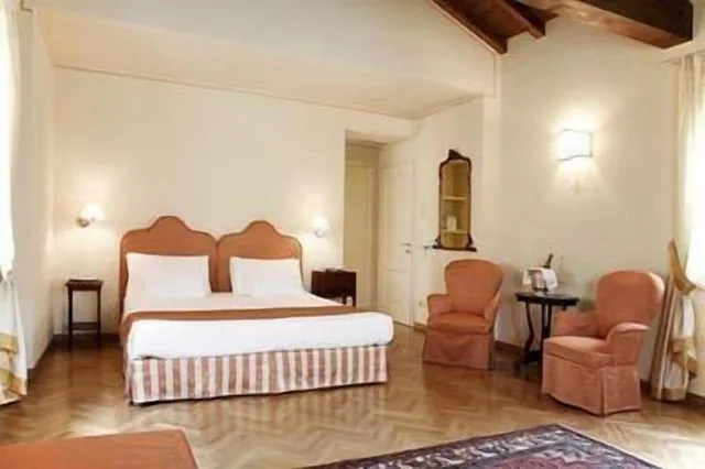 Junior Suite, Double Bed, La Vittoria 2/2