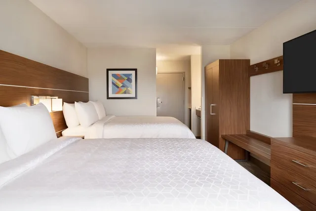 غرفة قياسية بسرير فردي، Holiday Inn Express Plattsburgh 2/5