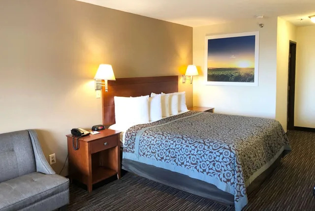 غرفة قياسية بسرير كينج، Days Inn By Wyndham Rio Rancho 6/10