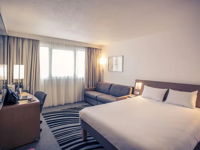 غرفة تنفيذية بسرير كوين، NOVOTEL BOURGES 2/8