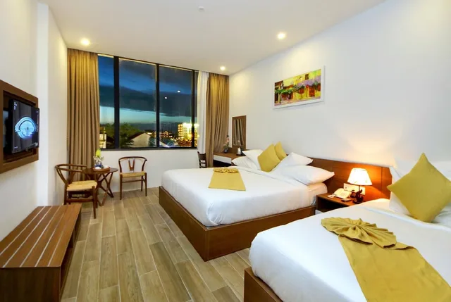 1 Bedroom, Deluxe, Triple, 1 Queen and 1 Single Bed, Hoi An Majestic Villa 10/10