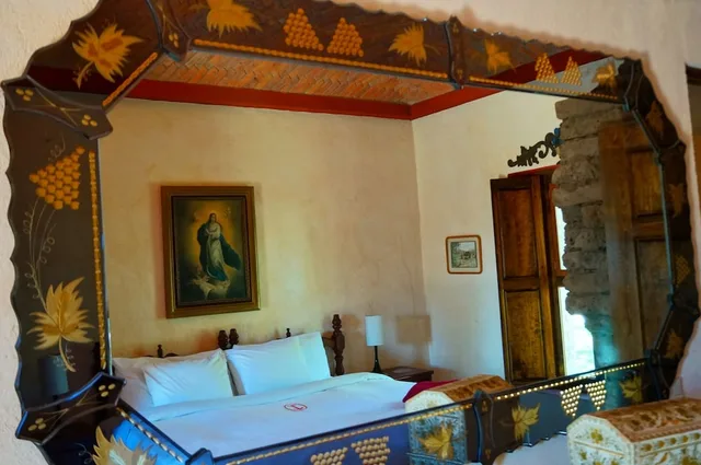 Junior Suite, King Bed, Private Bathroom, Courtyard Area، Hacienda Sepulveda Hotel Spa 2/10