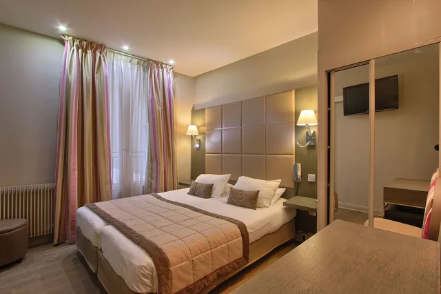 غرفة عائلية بسرير كوين وسريرين منفصلين، Hotel Villa Margaux 2/5