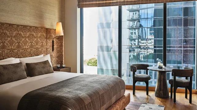 غرفة بريميير بسرير كينج بإطلالة على المدينة، Austin Proper Hotel A Member of Design Hotels 2/2