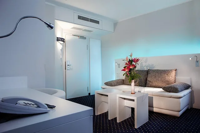 غرفة قياسية، Grand Hotel Downtown Formerly Clarion Collection Frankfurt Central Station 1/1