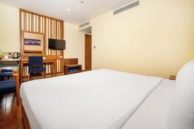 غرفة قياسية بسرير كينج، ANFADA Hotel Danang 4/10
